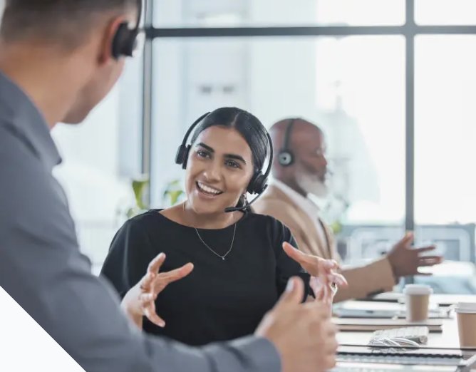 Technic support engineers collaborating to deliver managed IT and infrastructure services